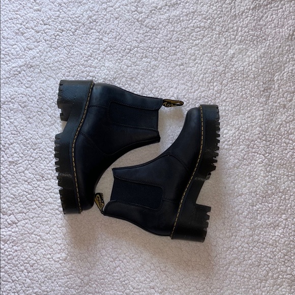 NWOB Dr. Martens Black Ankle Boots with Yellow Stitching - Picture 2 of 9